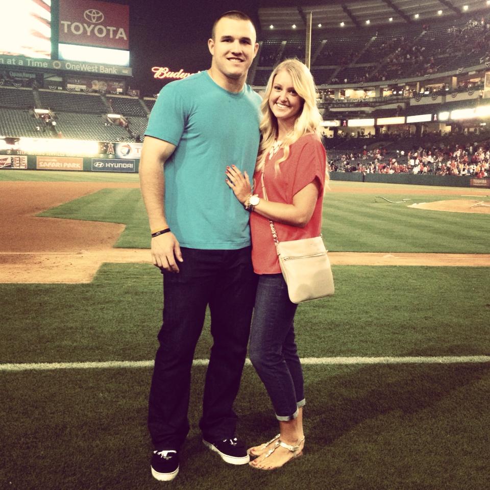 Mike Trout proposes to longtime girlfriend Jessica Cox