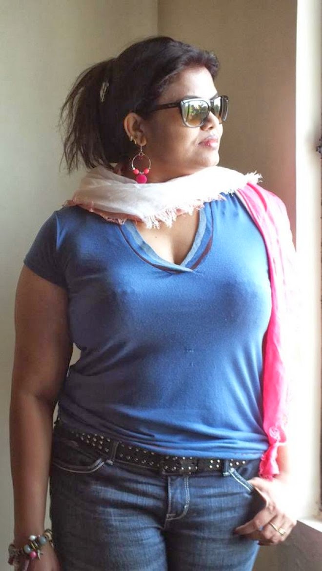 Kerala Busty Hot Aunty Actress P