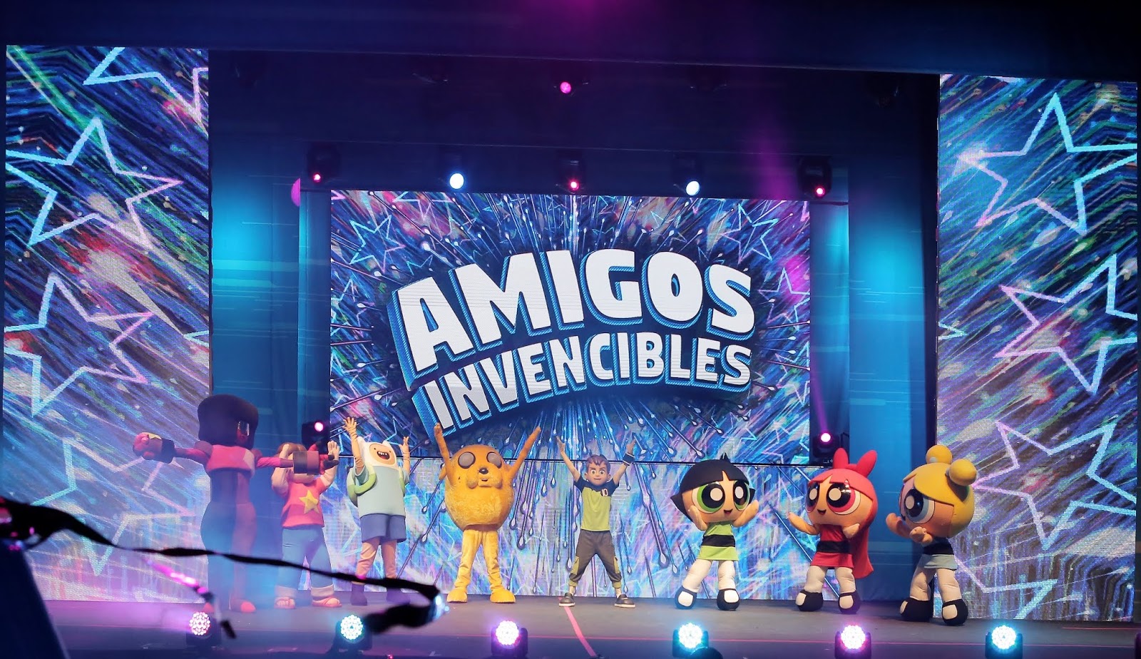 Teatros Argentinos: GRAN DEBUT DE “CARTOON NETWORK EN VIVO - AMIGOS