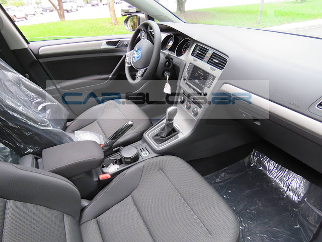 VW Golf 1.6 MSI Flex Automático - interior