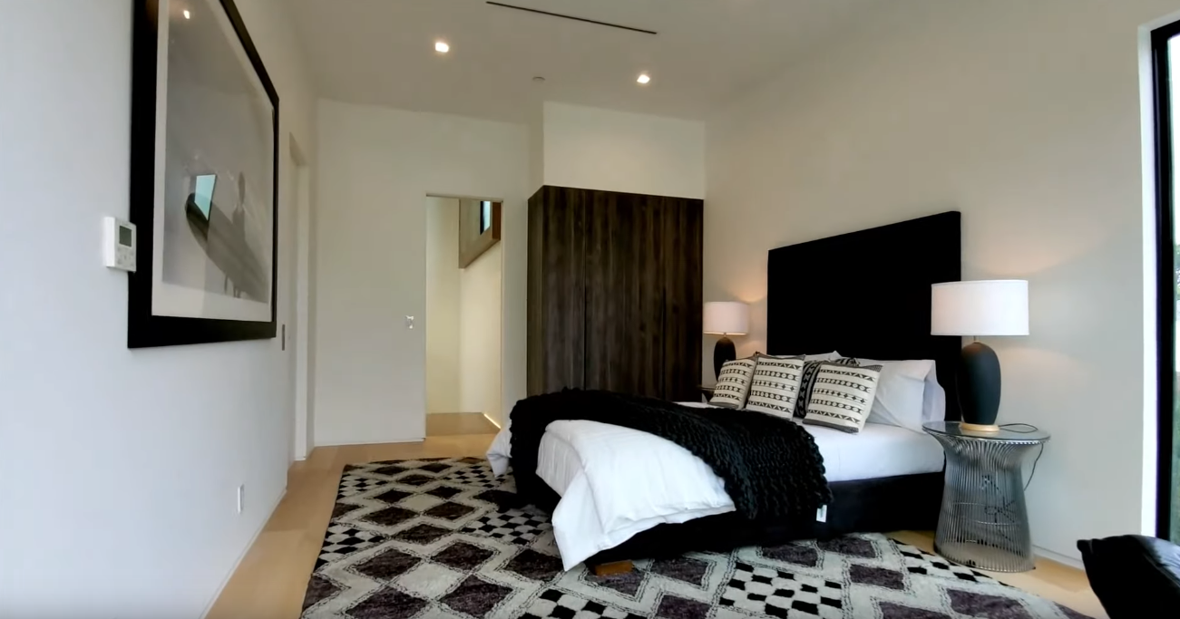 51 Photos vs. $6.4 Million Jaw Dropping Modern Residence in Los Angeles | LUXURY LISTING - Luxury Home & Interior Design Tour 51 Photos vs. $6.4 Million Jaw Dropping Modern Residence in Los Angeles | LUXURY LISTING - Luxury Home & Interior Design Tour
