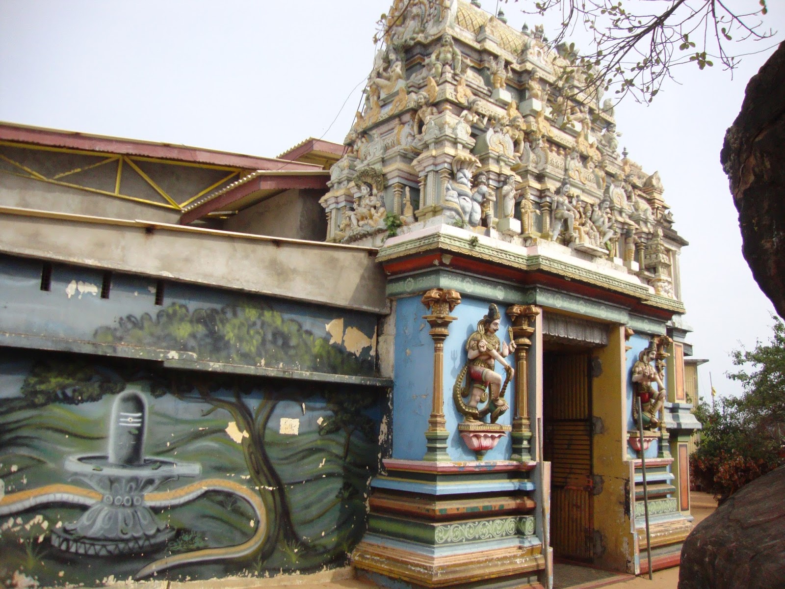 SHAKTI PEETHAS OUTSIDE INDIA SHAKTI PEETHAS IN SRI LANKA