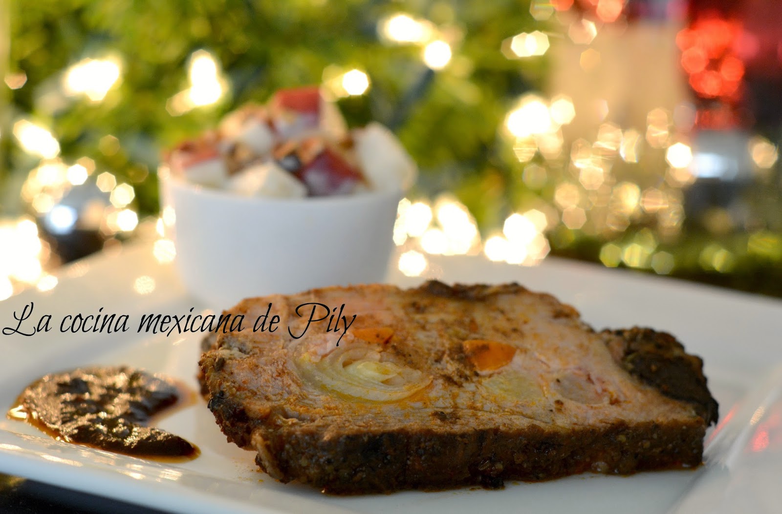 Pierna de cerdo mechada adobada y ensalada de manzana navideña | La Cocina  Mexicana de Pily