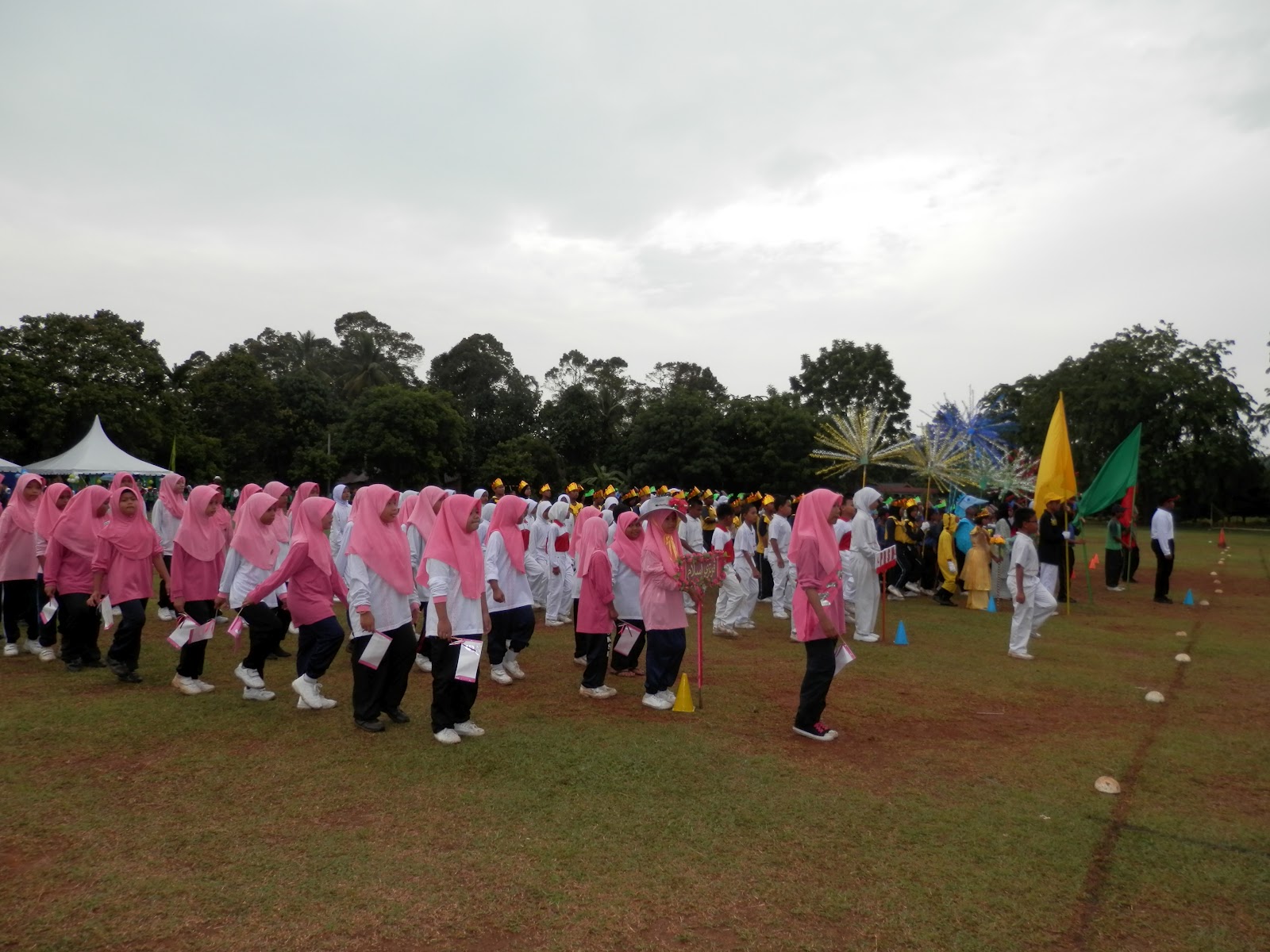 SEKOLAH KEBANGSAAN SERI DUYONG,MELAKA: ACARA PERBARISAN DAN LAFAZ IKRAR SUKAN TAHUNAN 2012