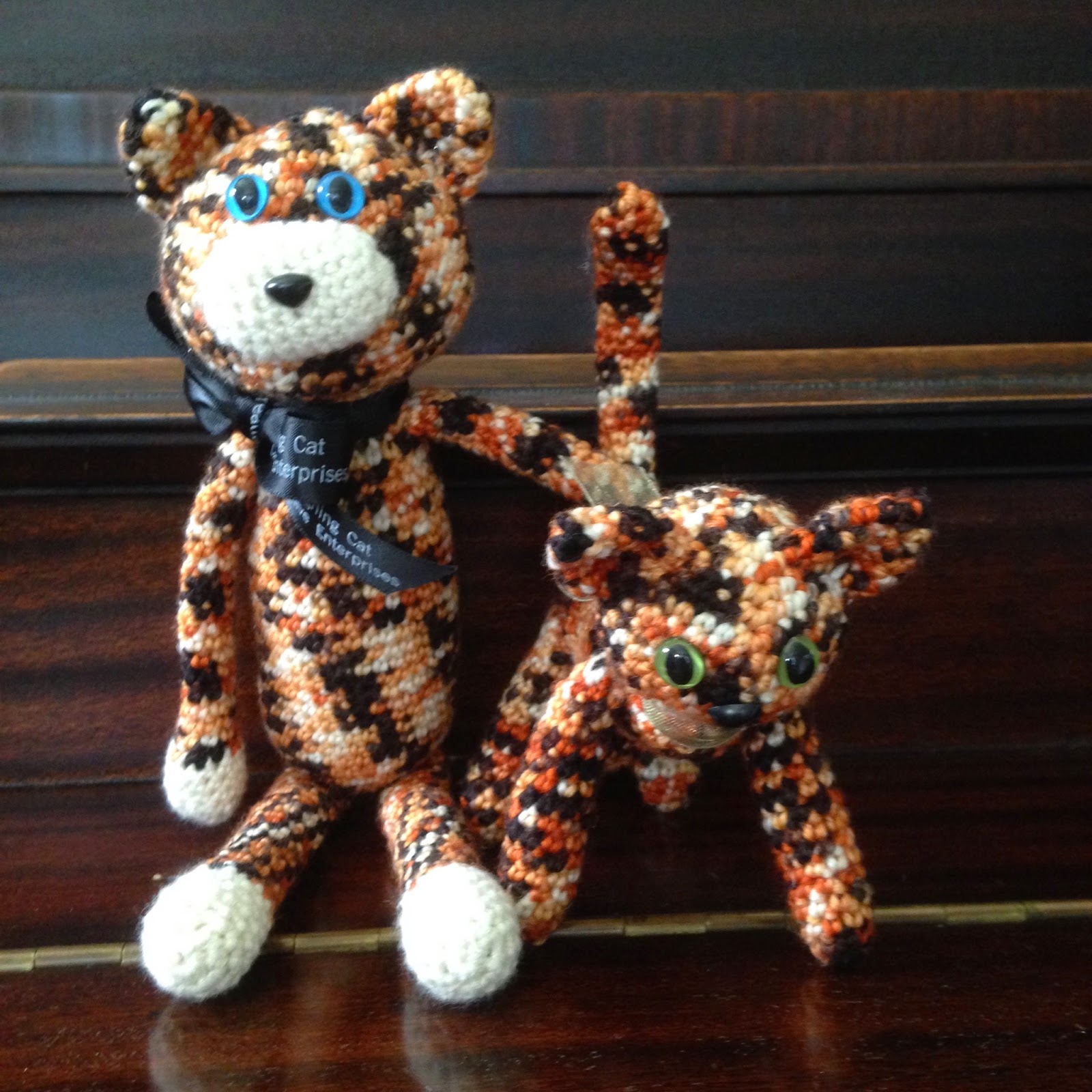 Laughing Cat Creative Enterprises MAKING CATS WITH CAT YARN!