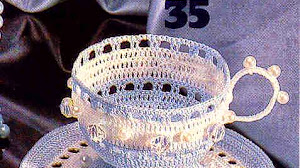 Taza con perlas al crochet