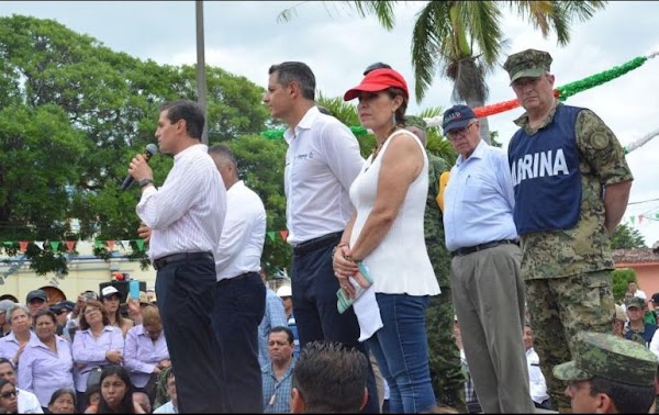 Darán 120 mil pesos a quienes perdieron casas en Oaxaca y Chiapas Darán 120 mil pesos a quienes perdieron casas en Oaxaca y Chiapas