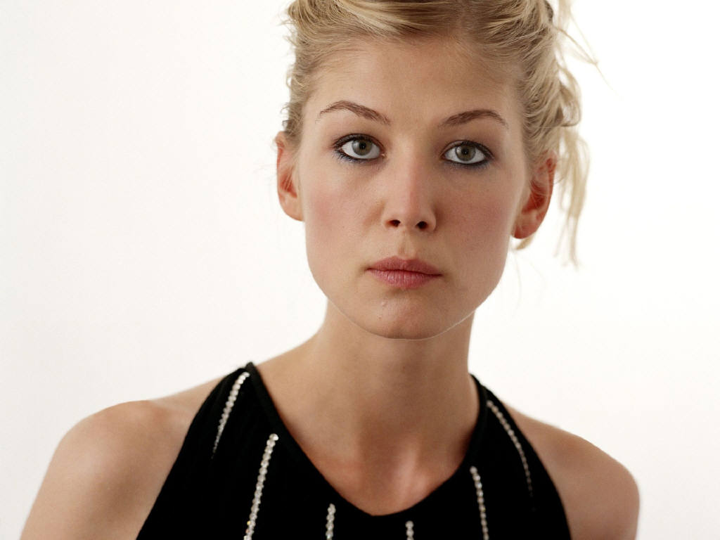 marlboro: Beautiful Girl, English actress Rosamund Pike Wallpapers