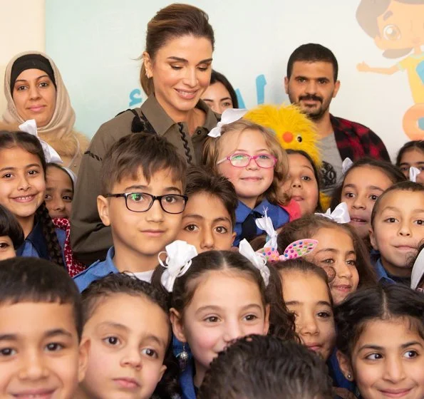 Queen Rania launched online educational platform Edraak’s mathematics curricula