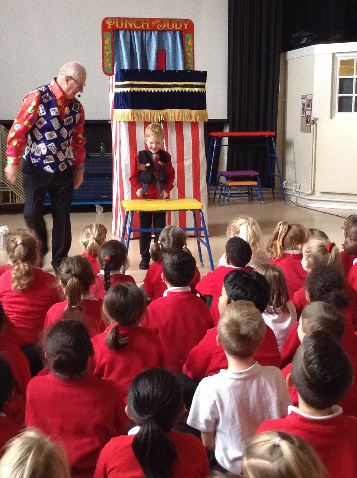 Alderwood Junior School Perfect Puppet Show