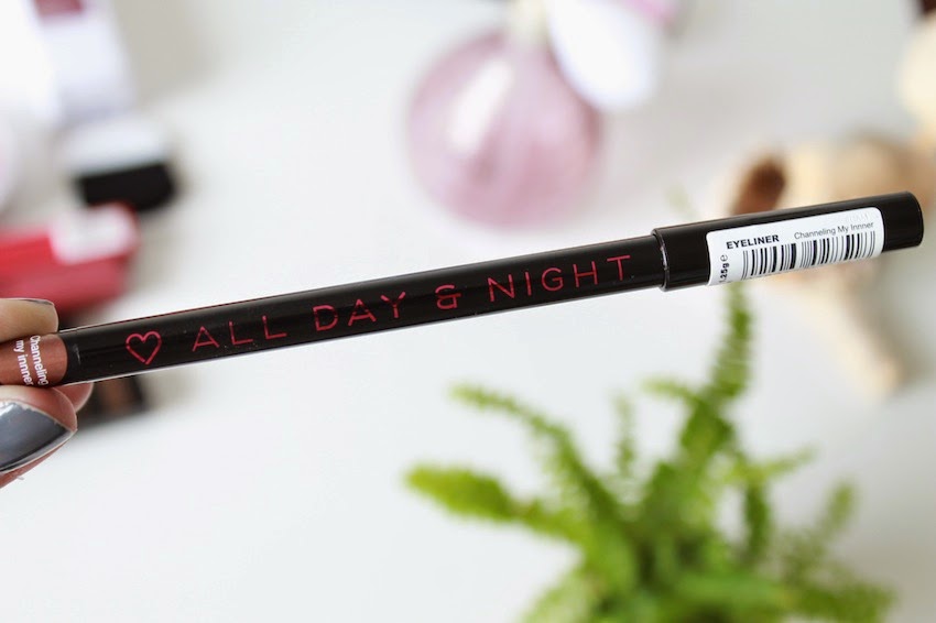 Makeup Revolution I ♡ Makeup Eyeliner A Y E .. L I N E D