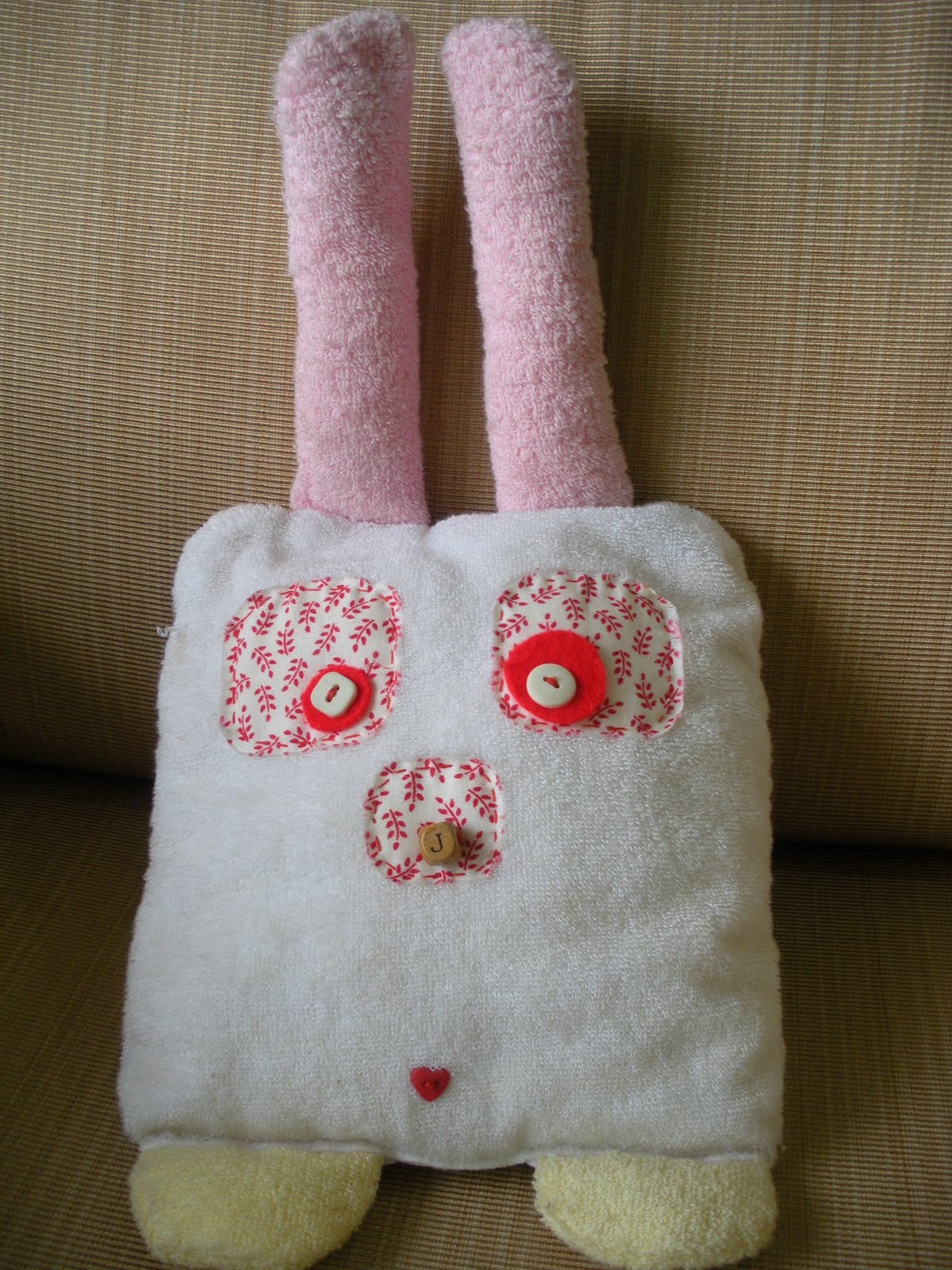 patch.stitch.button: Mini pillow