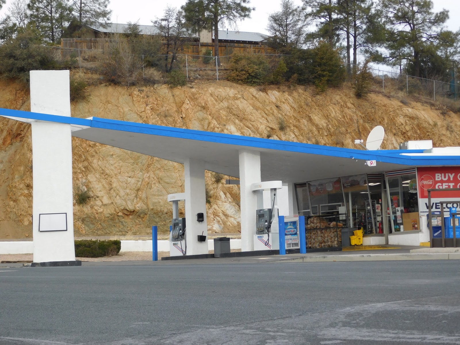 US 89 Stories Prescott's Googie Gas Station