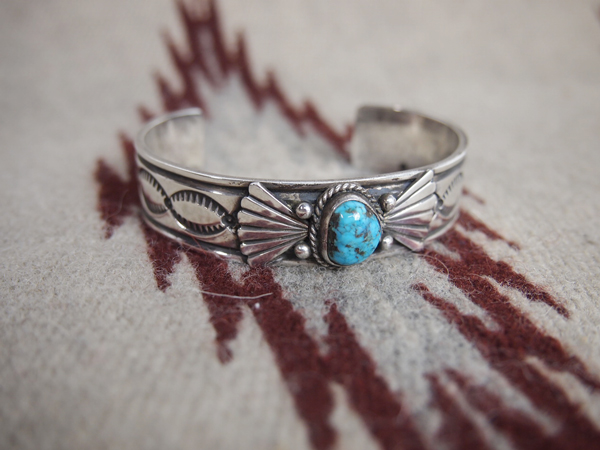 LATHRILLS BLOG - ラスリルズのブログ: Old Style Navajo Jewelry LATHRILLS BLOG - ラスリルズのブログ: Old Style Navajo Jewelry