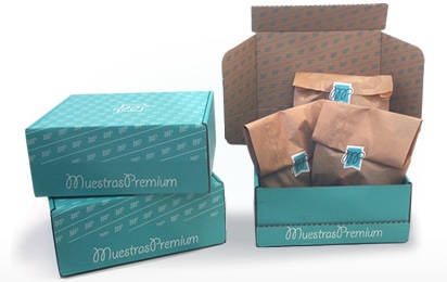 Trozos de papel cajas de regalo relleno caja de caramelo arrugas