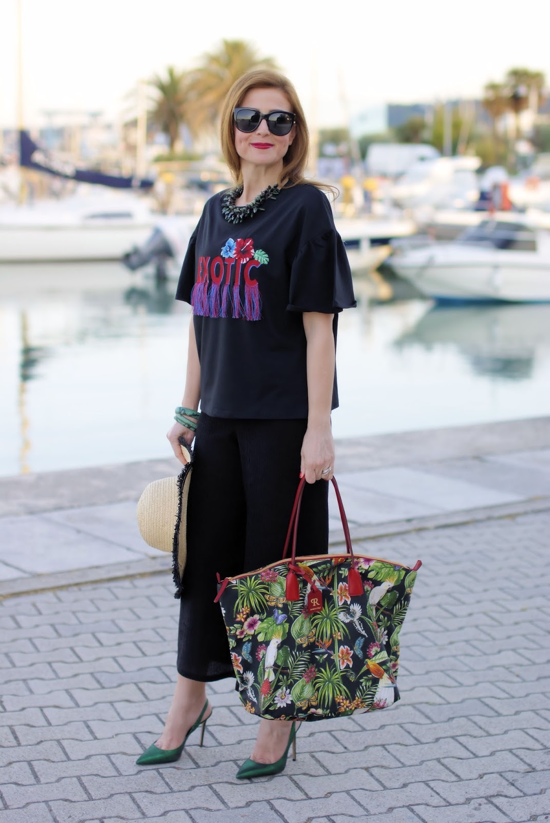 Tropical print trend with Robertina bag by Roberta Pieri on Fashion and Cookies fashion blog, fashion blogger style