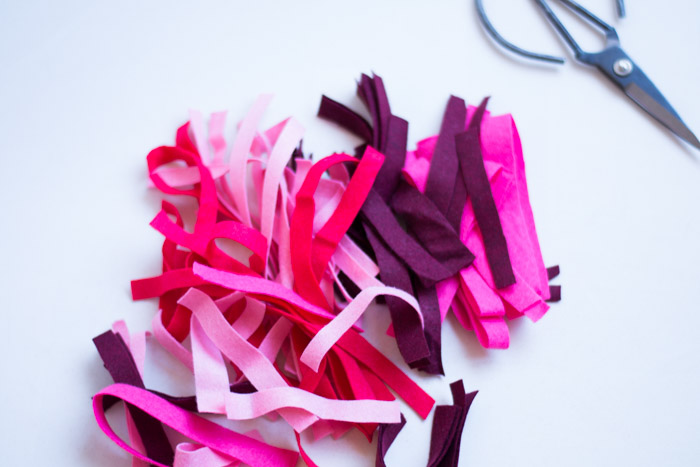 Adorno corazón con fieltro diy