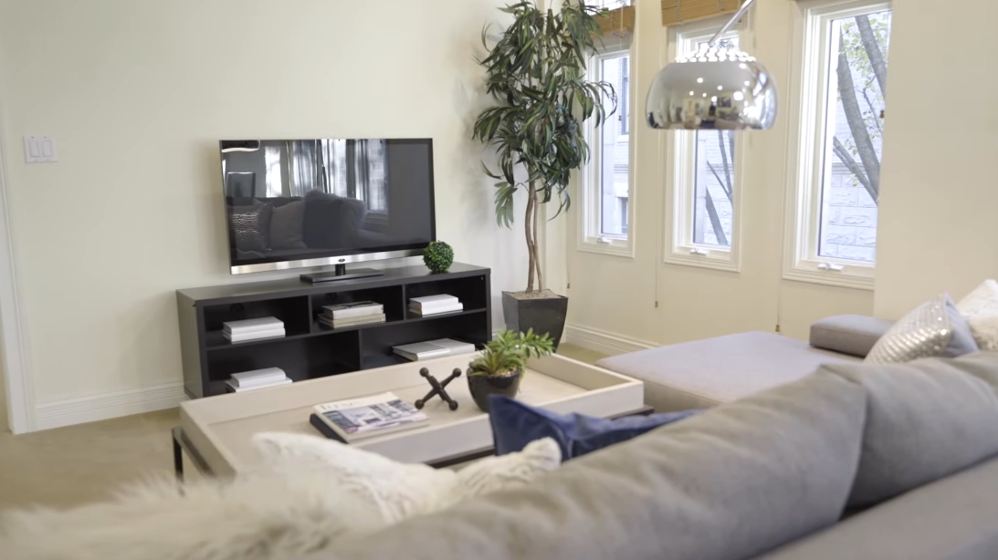 23 Interior Design Photos vs. 950 N Clark St #L, Chicago Luxury Townhome Tour