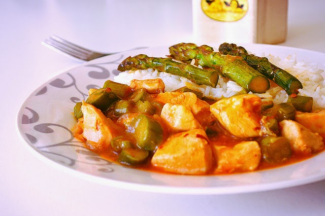 PIEPT DE PUI CU SPARANGHEL SI OREZ BASMATI  (CHICKEN BREAST WITH ASPARAGUS AND BASMATI RICE)