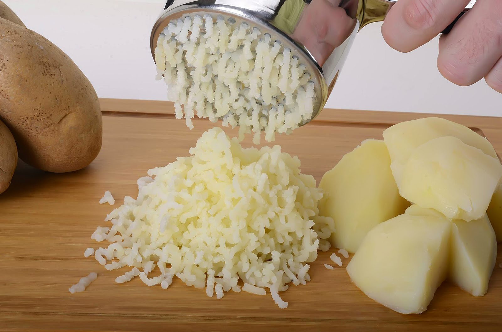 Oma Loves U! Priority Chef Potato Ricer Baby Food Masher prioritychef