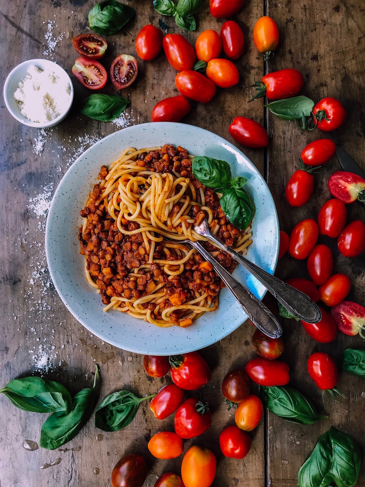 Lentil Bolognese. Need more recipes? Find 20 Quick Vegan Lunch Recipes Perfect for Easy Meal Prep. vegan easy lunch ideas | easy vegan lunch ideas | vegan recipes healthy lunch | vegan meal ideas | vegan quick lunch #veganlunch #vegan #noodles #healthy