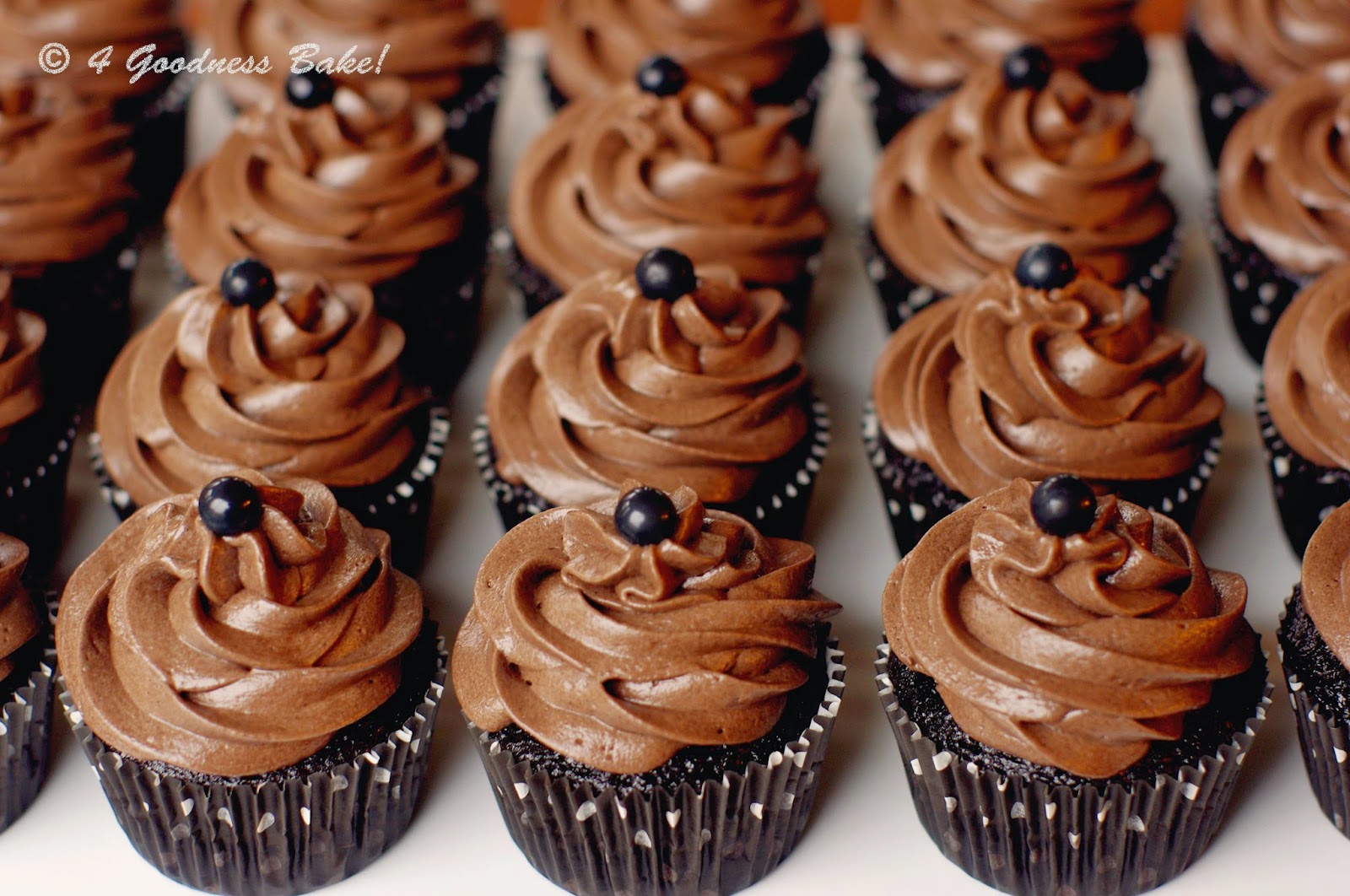 4 goodness bake!: Double Chocolate Cupcakes