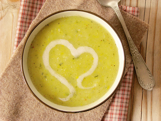 Velouté de courgettes végétal à la crème de coco recette vegan et bio de velouté à la courgette