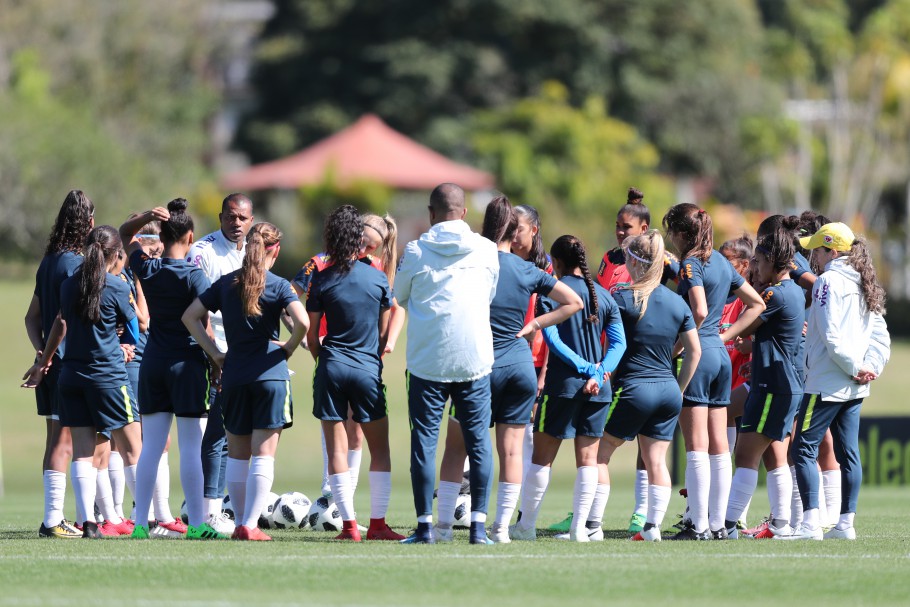 Seleção Brasileira Feminina Sub17 convocada para período de treinos O Curioso do Futebol