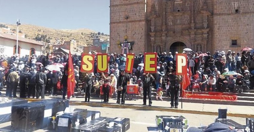 Profesores SUTEP rechazan acuerdo de Ejecutivo con regiones y cuestionan no haber participado en pacto Profesores SUTEP rechazan acuerdo de Ejecutivo con regiones y cuestionan no haber participado en pacto