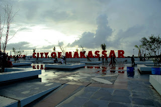 Makassar,ujung pandang,Pantai losari,pantai