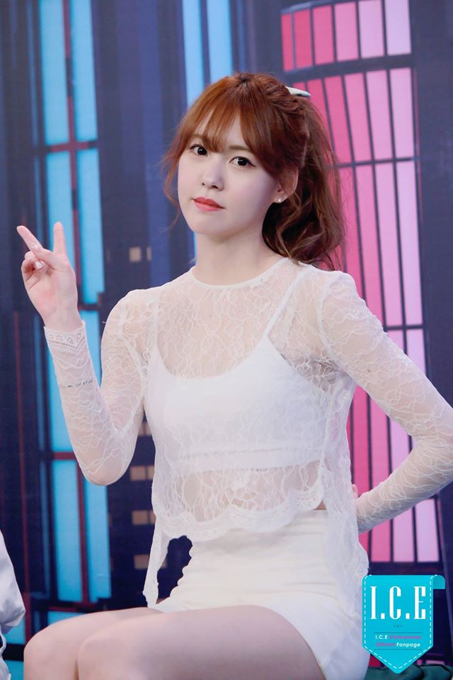Netizens Praise The Beauty Of This Idol Daily Korean Showbiz News