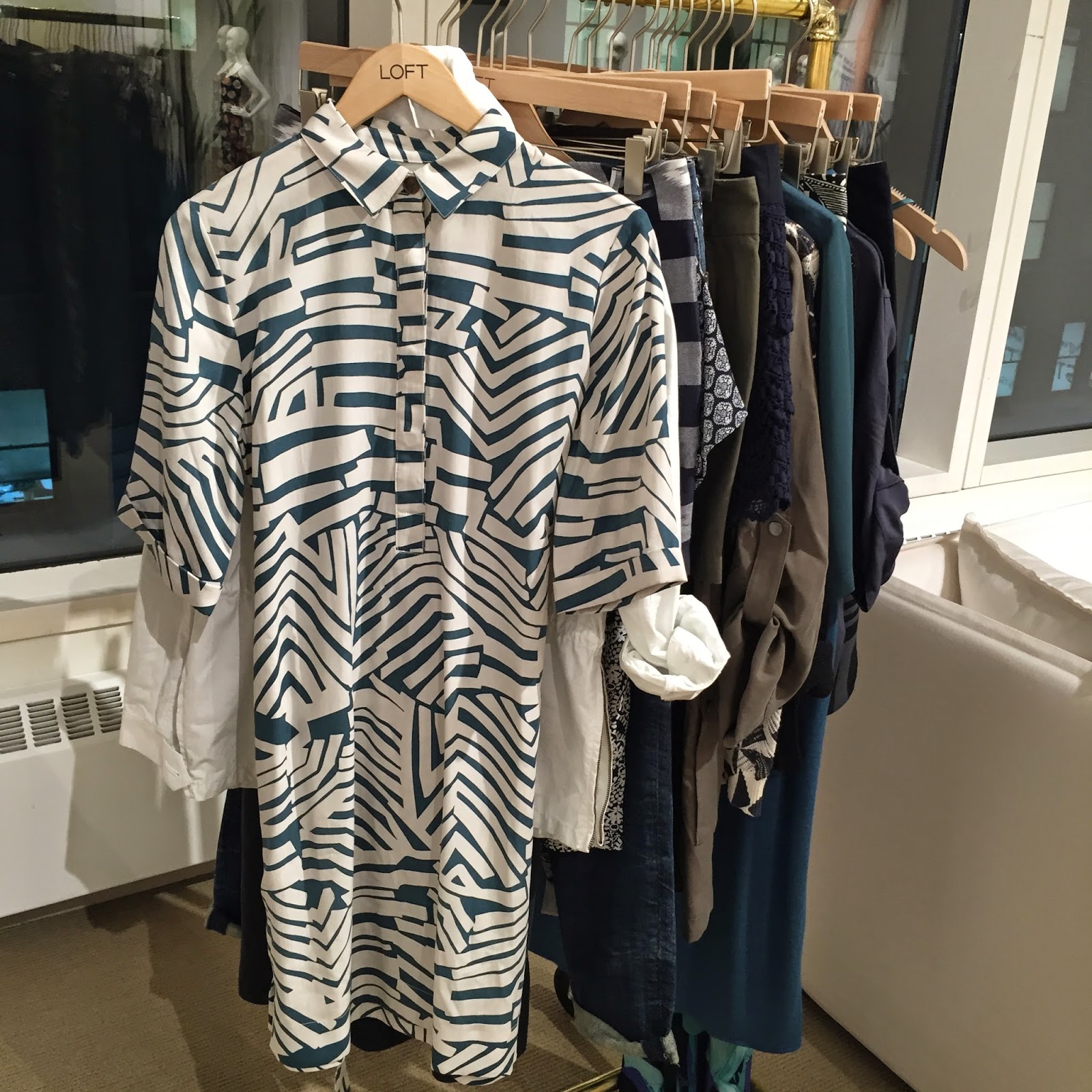 NYC Recessionista: FIRST LOOK: the LOFT / Lou & Grey Summer 2015 ...