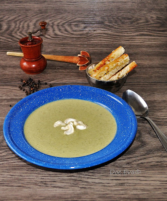 Gemüserahmsuppe