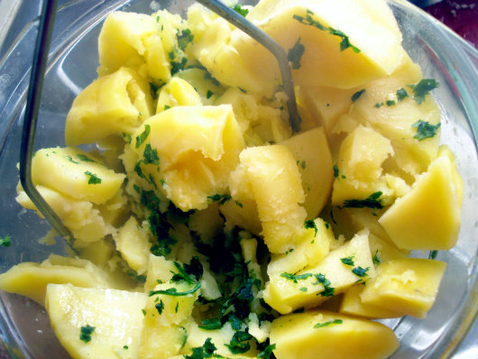 Cod with tomatoes, olives and chorizo by Laka kuharica: mash potatoes with parsley, olive oil and lemon juice.