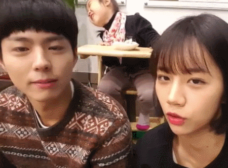 오늘자 V앱 응답하라1988 덕선(혜리)+택(박보검) | 인스티즈