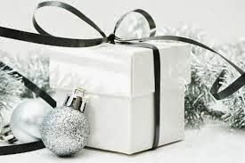 Árvores de Natal branca e prata