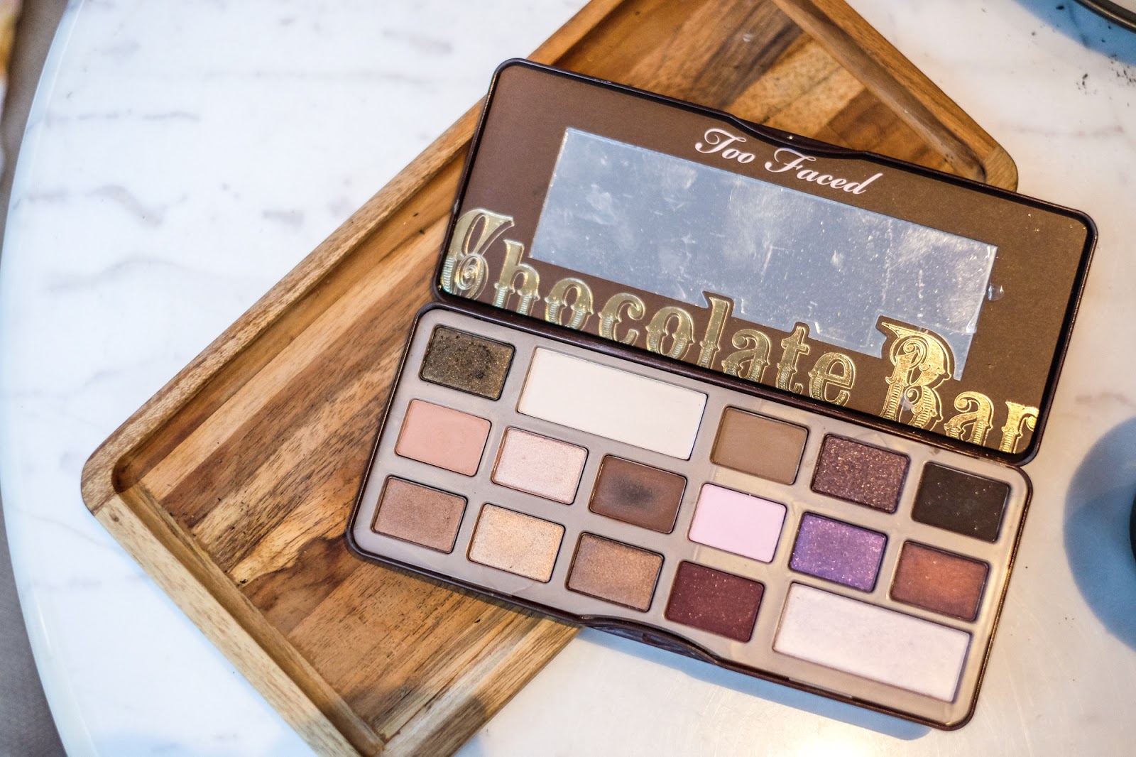 Too Faced Chocolate Bar Review and Swatch Stella Lee ☆ Indonesia Beauty and Travel Blog Too Faced Chocolate Bar Review and Swatch Stella Lee ☆ Indonesia Beauty and Travel Blog