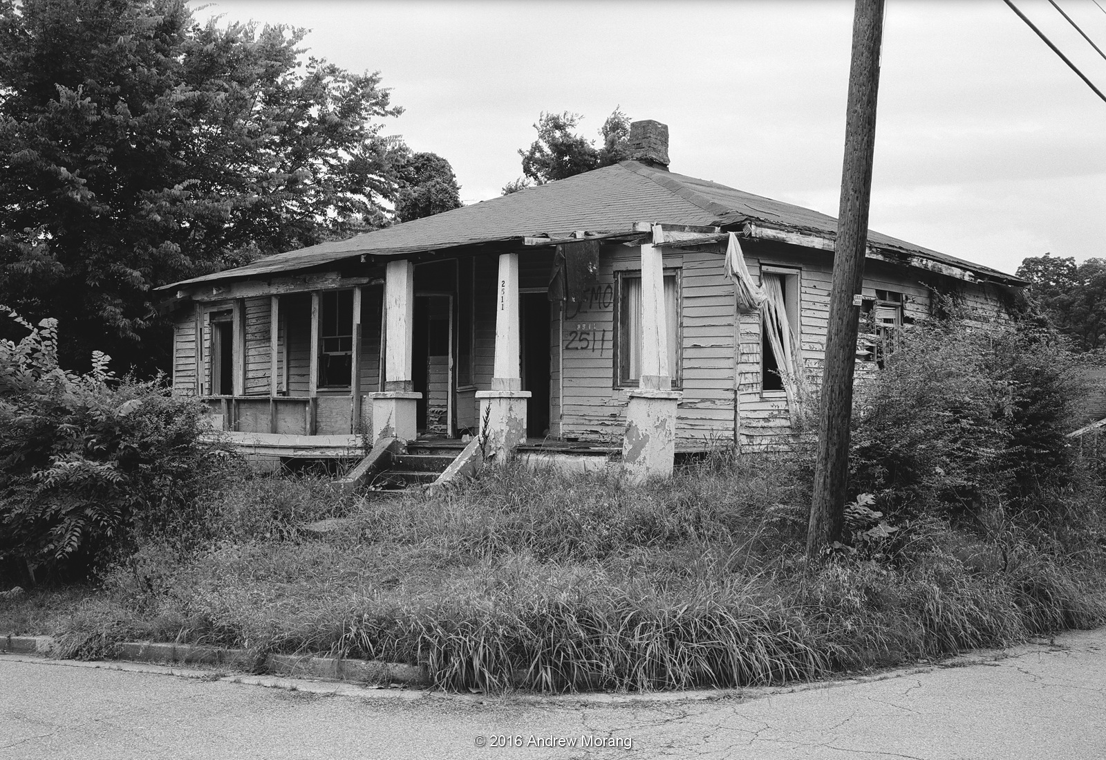 Urban Decay Footloose around Vicksburg with Black and White Film