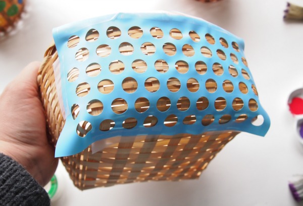 Crafty Easter Basket Makeovers! This is not your Mom's 1980s stenciling! 