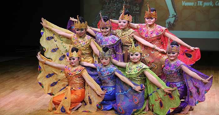 Keunikan Tari Merak Jawa Barat Dan Penjelasannya Cinta Indonesia