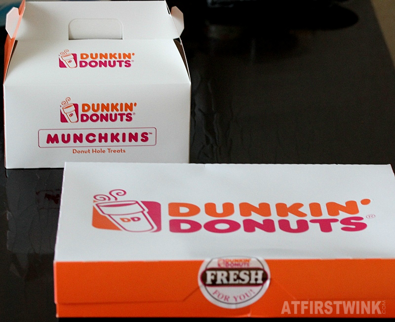 Dunkin' Donuts Netherlands boxes donuts munchkins