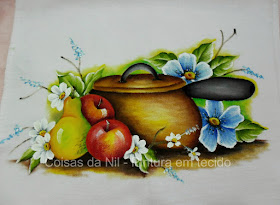 pano de copa com pintura de panela de barro com flores e frutas