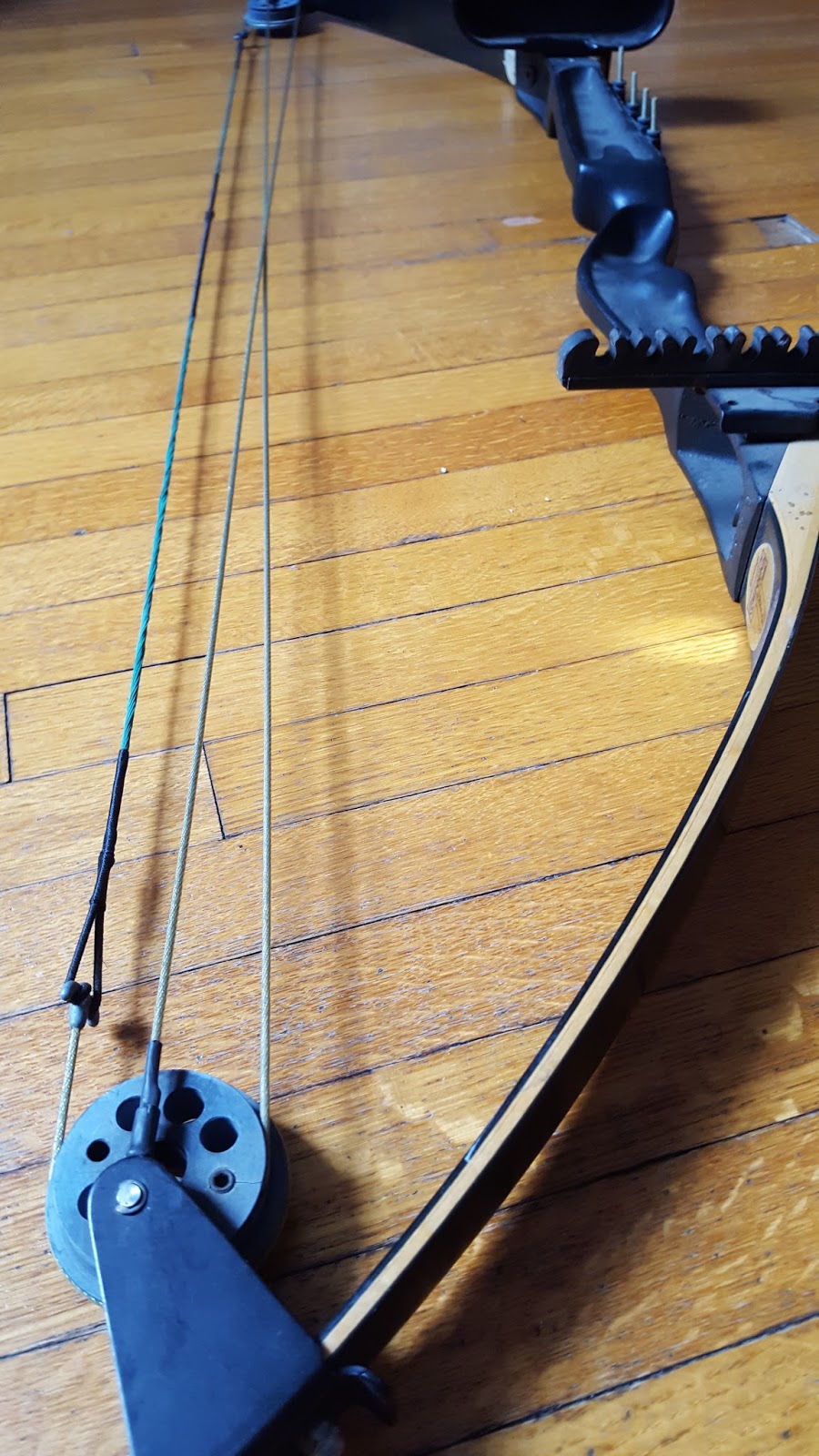 Project Gridless How to Unstring a Vintage Compound Bow and Do Maintenance
