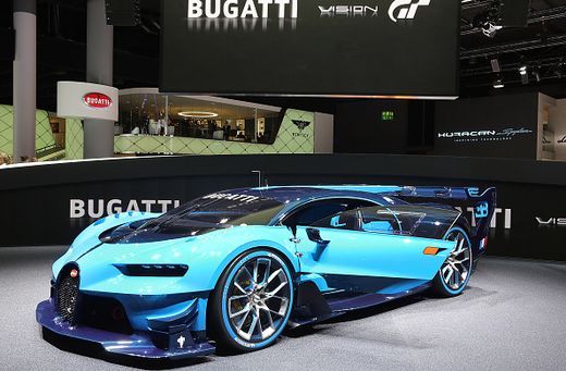 ДАНИ ИВАНОВ : Разкрития: Нашенец с новото „Бугати Широн“ за 5 млн. лева