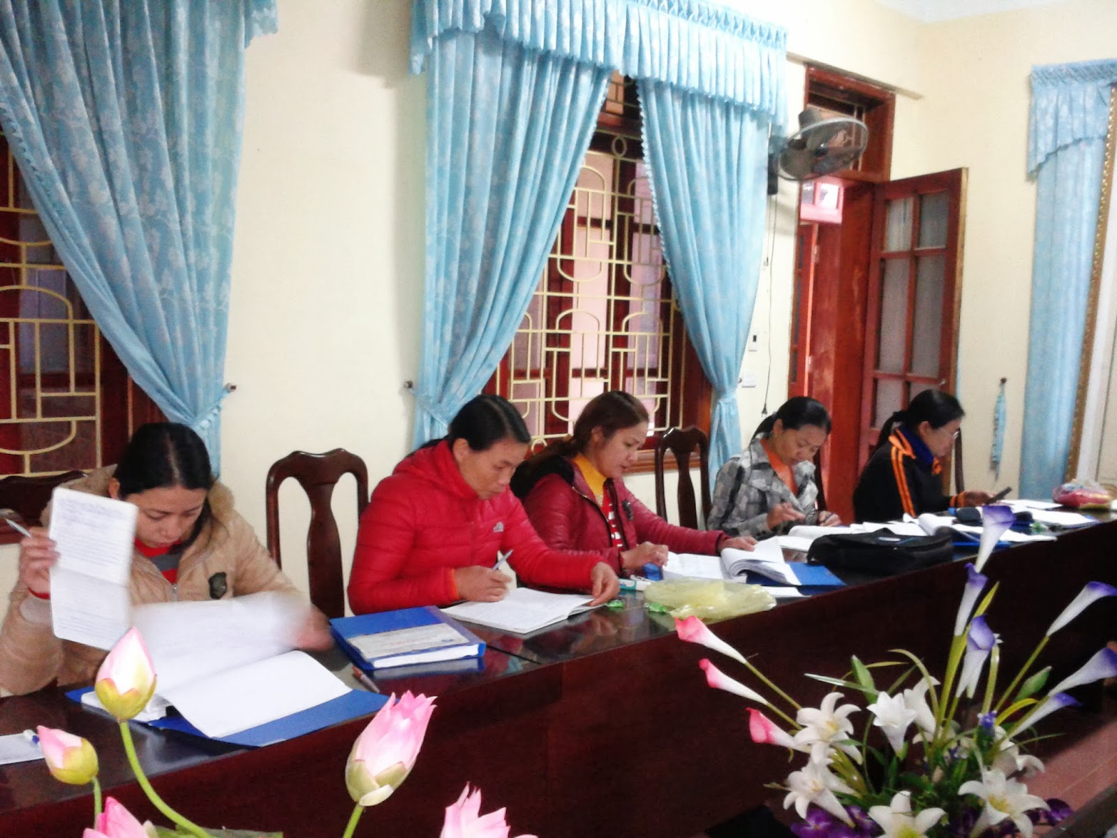 Ban Dân số- KHHGĐ Thị trấn Hưng Nguyên  rà soát  biến động về dân số và kế hoạch hóa gia đình
