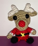 http://www.artedetei.com/2012/12/papa-noel-y-reno-amigurumi.html