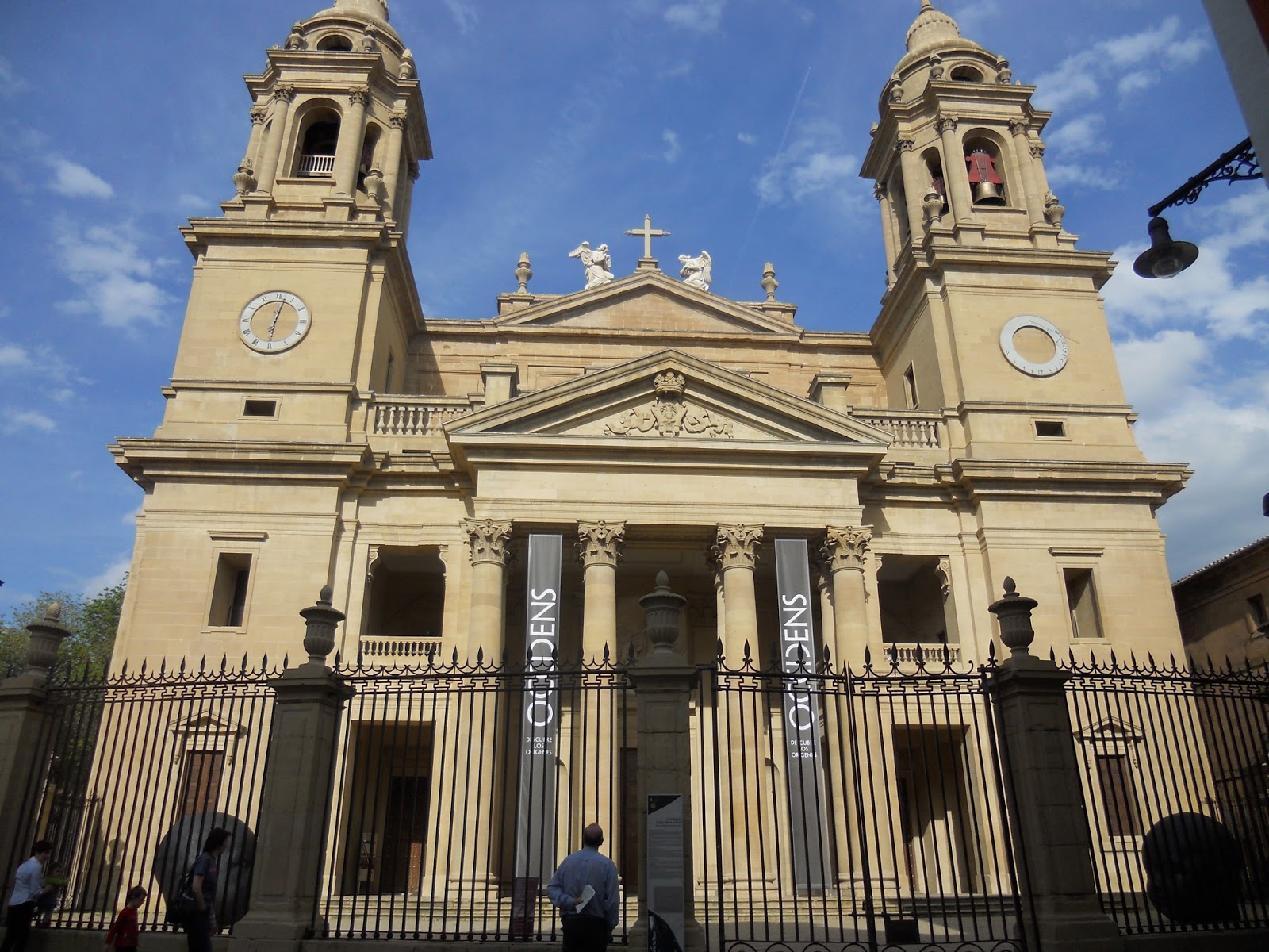 Resultado de imagen de Pórtico de la Catedral de Pamplona (Ventura Rodríguez