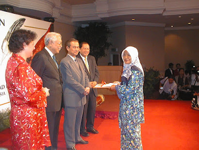 Hadiah Sastera Kumpulan Utusan 2000 (Hadiah Utama Kategori Puisi)