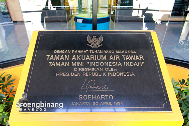 taman akuarium air tawar tmii jakarta timur