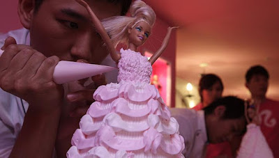 Barbie cafe